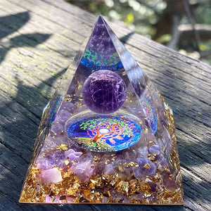 Natural Crystal Energy Generator Pyramid Peridot Amethyst Reiki Healing Crystal Chakra Resin Pyramid Meditation Tool Room Decor