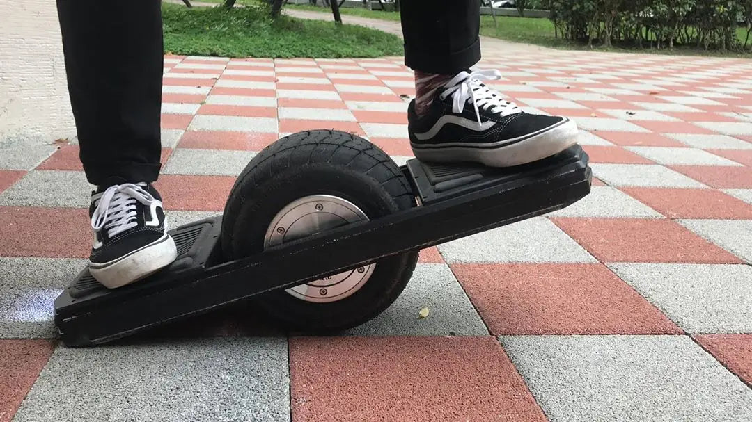 one wheel scooter hoverboard electric bicycle with stable tire pressure like one wheel pint like one wheel pint